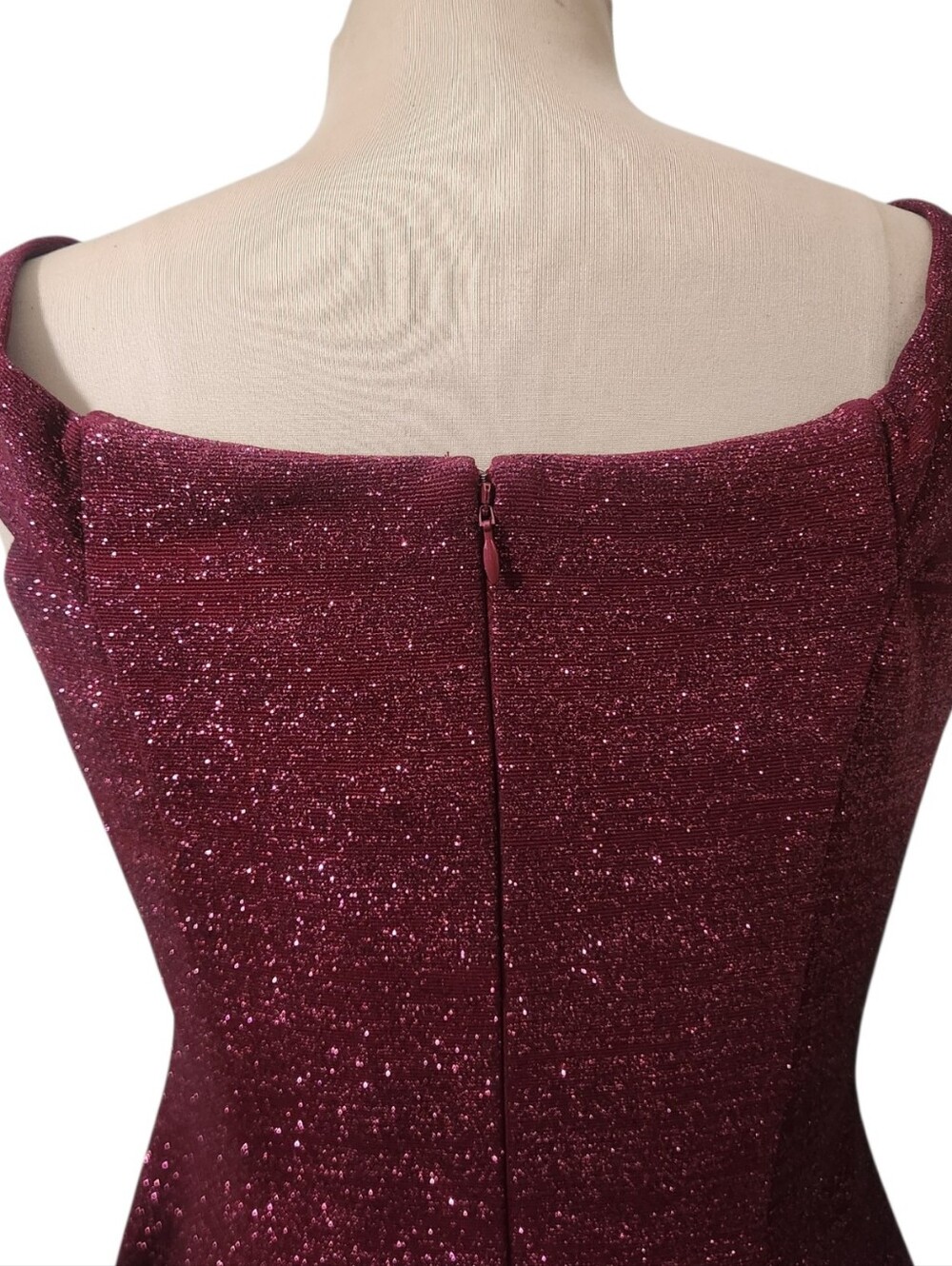 BETSY & ADAM Burgundy Off-the-Shoulder Glitter Mini Cocktail Dress - Size 6 - Picture 11 of 15